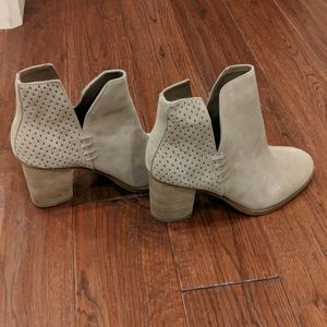 Brand new steve madden boots